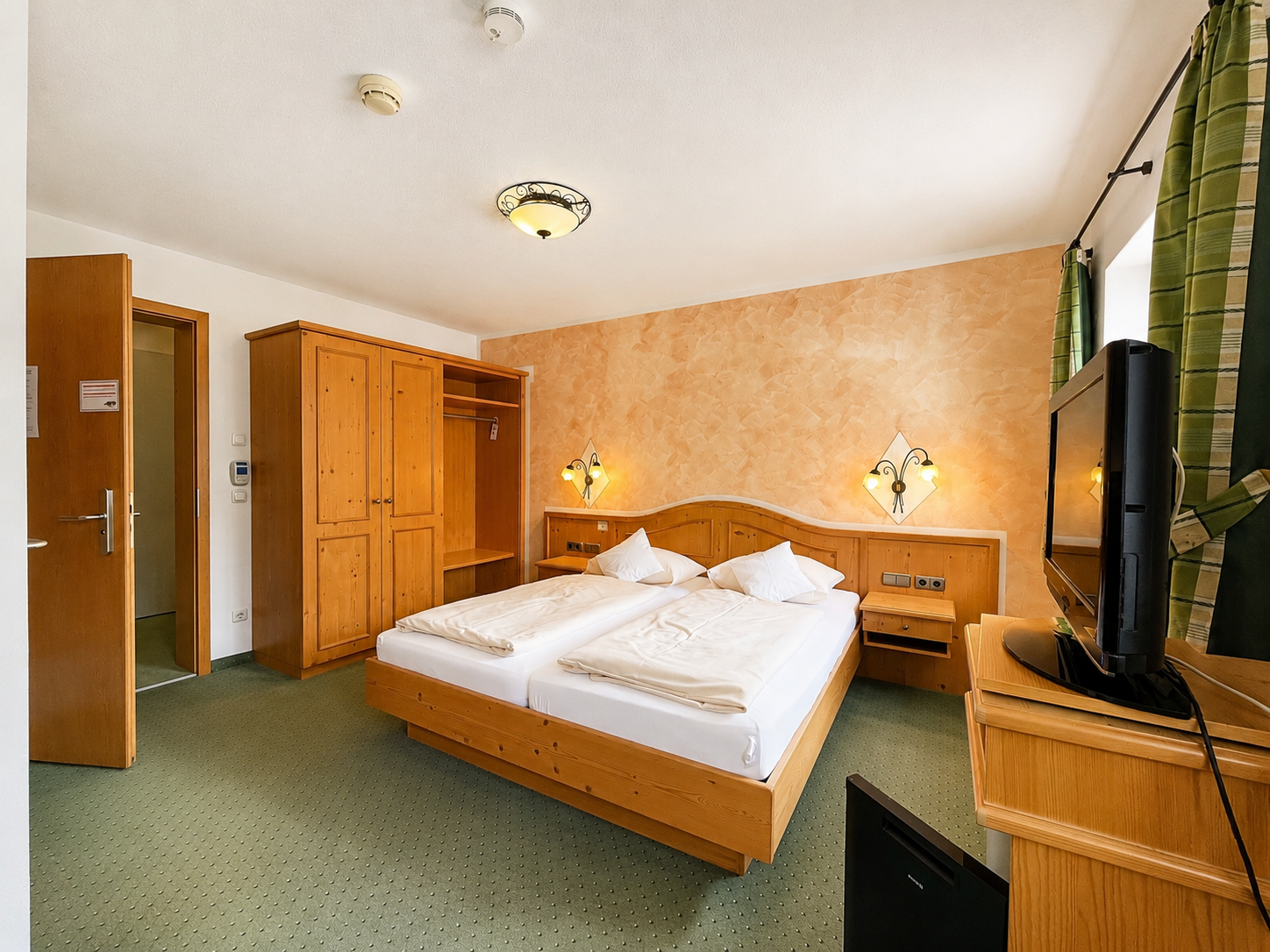 Hotel Schatten | Zi. 11 | 2 Personen