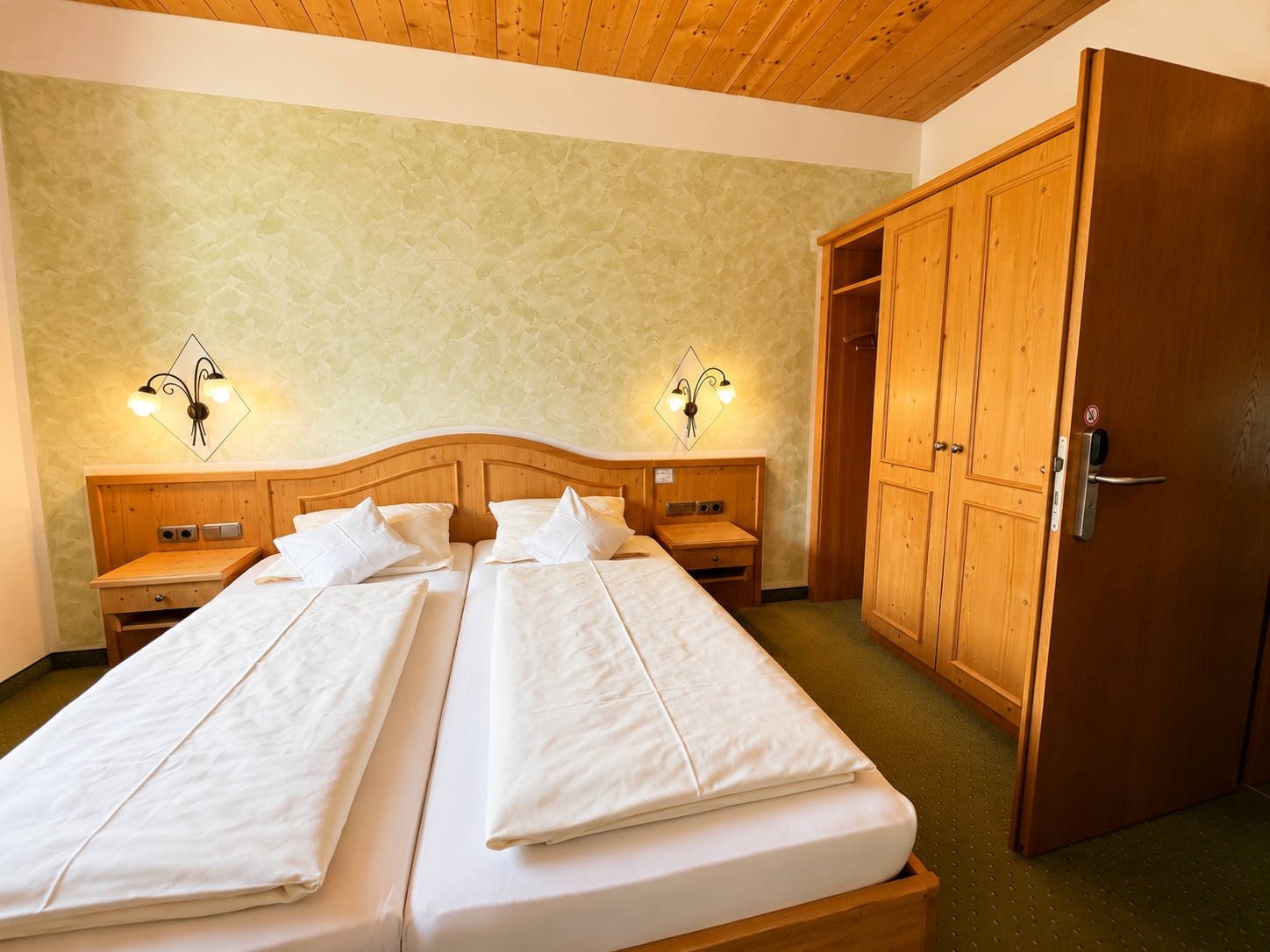 Hotel Schatten | Zi. 22 | 2 Personen