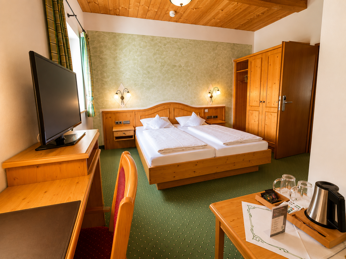 Hotel Schatten | Zi. 22 | 2 Personen