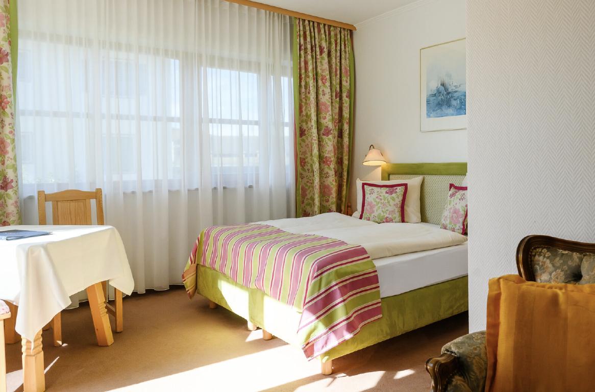 Fackler Apartments | 5 Neureuth - 1 Schlafzimmer für 4 Gäste in Fackler Apartments, Tegernsee, Germany