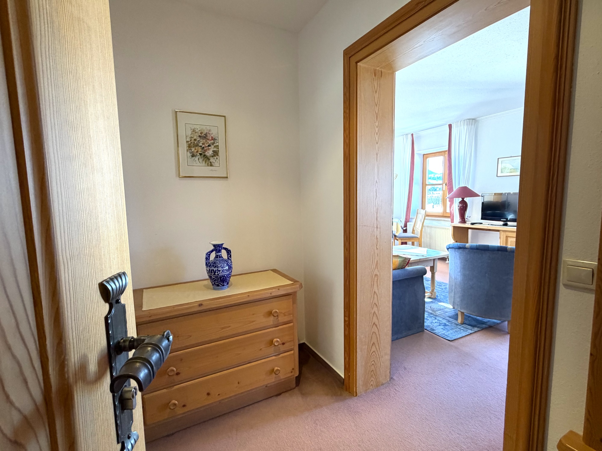 Fackler Apartments | 8 Wallberg - Photo 3