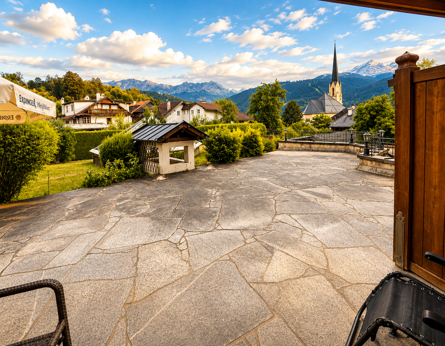 Hotel Schatten | Doppelzimmer 16 mit Terrasse und Bergblick - None Schlafzimmer für 2 Gäste in Hotel Schatten, Sonnenbergstraße 10-12, 82467 Garmisch-Partenkirchen