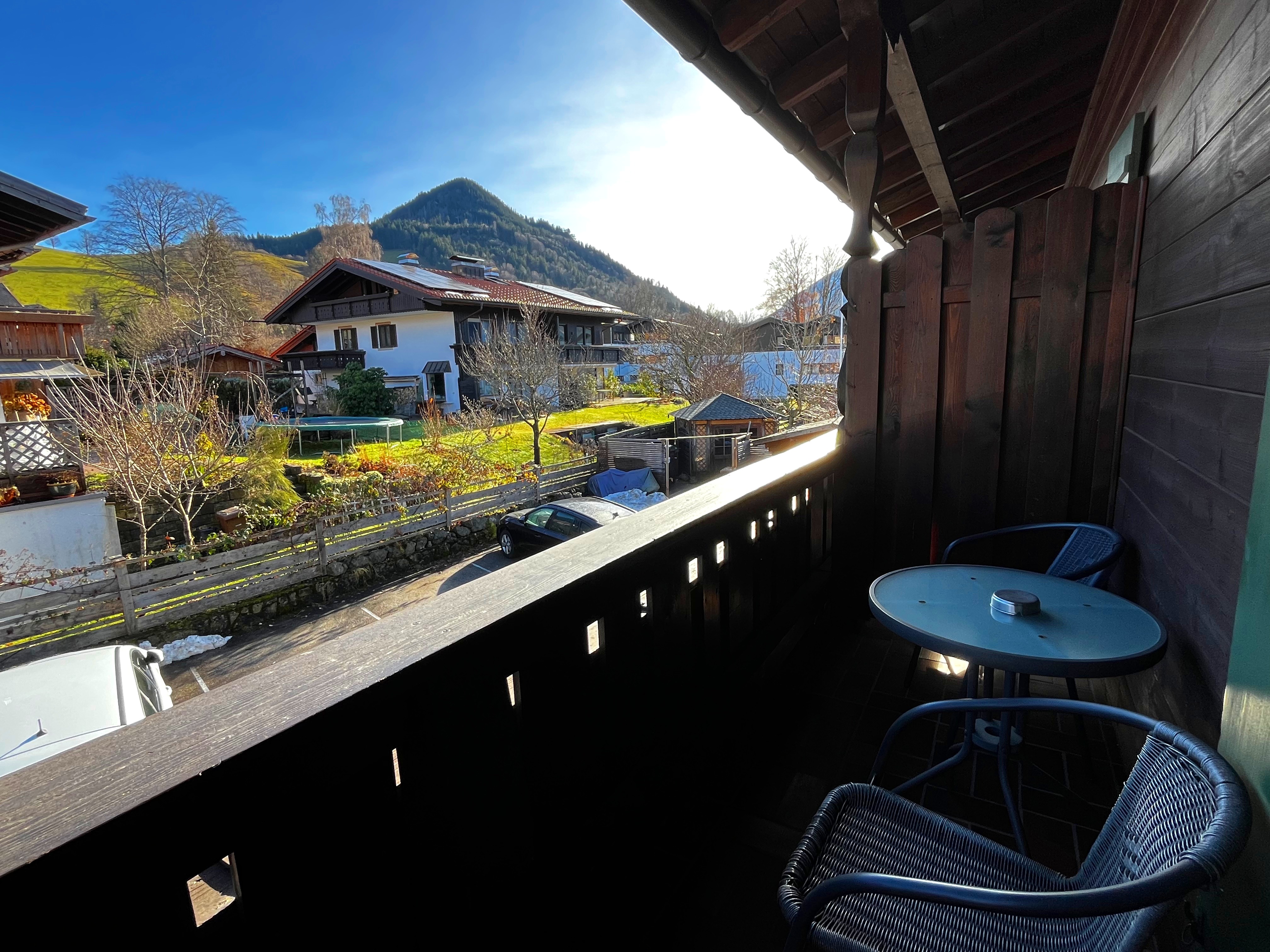 Balkon mit Bergblick