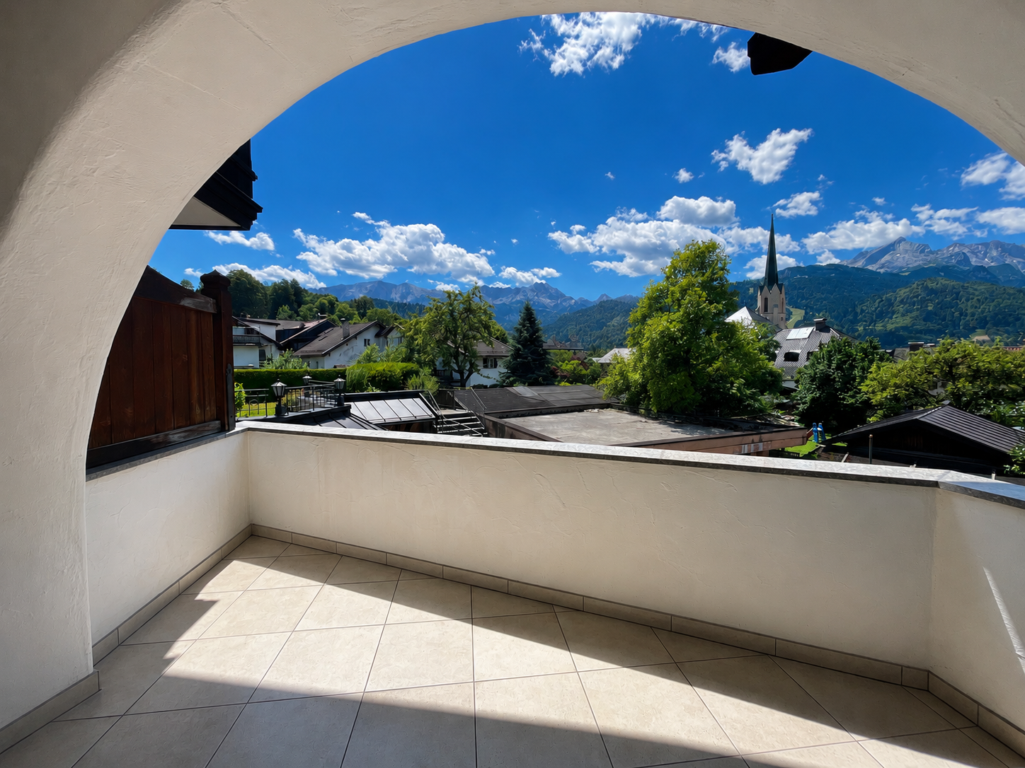 Hotel Schatten | Doppelzimmer 13 mit Balkon und Bergblick