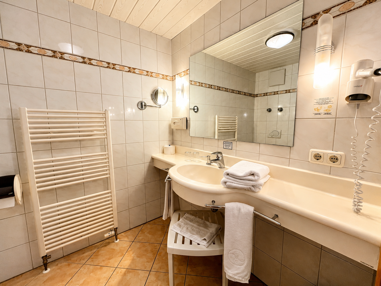Hotel Schatten | Zi. 24 | 4 Personen