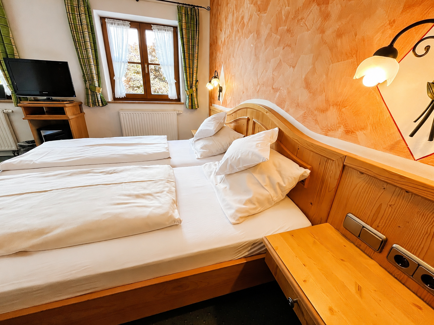Hotel Schatten | Zi. 12 | 2 Personen