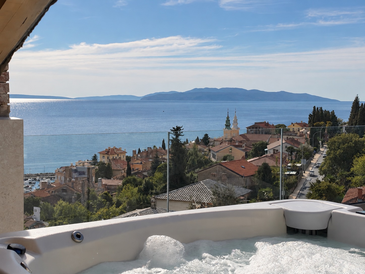 Panoramic Seaview Apartment Opatija with Jacuzzi 2