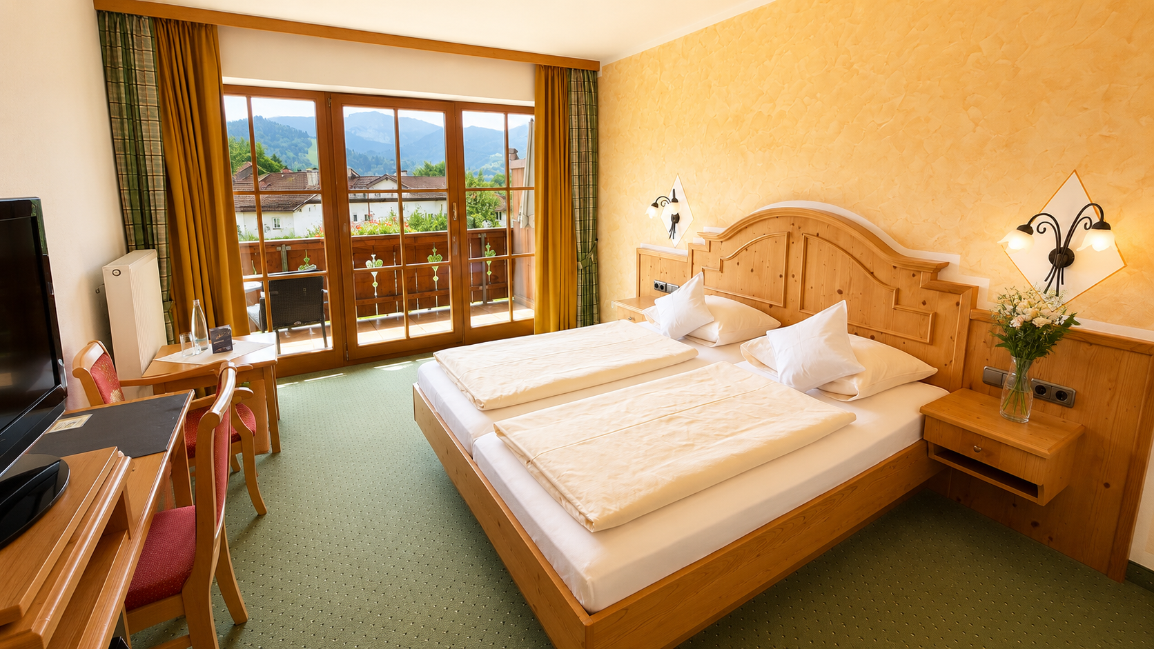 Hotel Schatten | Doppelzimmer 27 mit Balkon und Bergblick - None Schlafzimmer für 2 Gäste in Hotel Schatten, Sonnenbergstraße 10-12, 82467 Garmisch-Partenkirchen