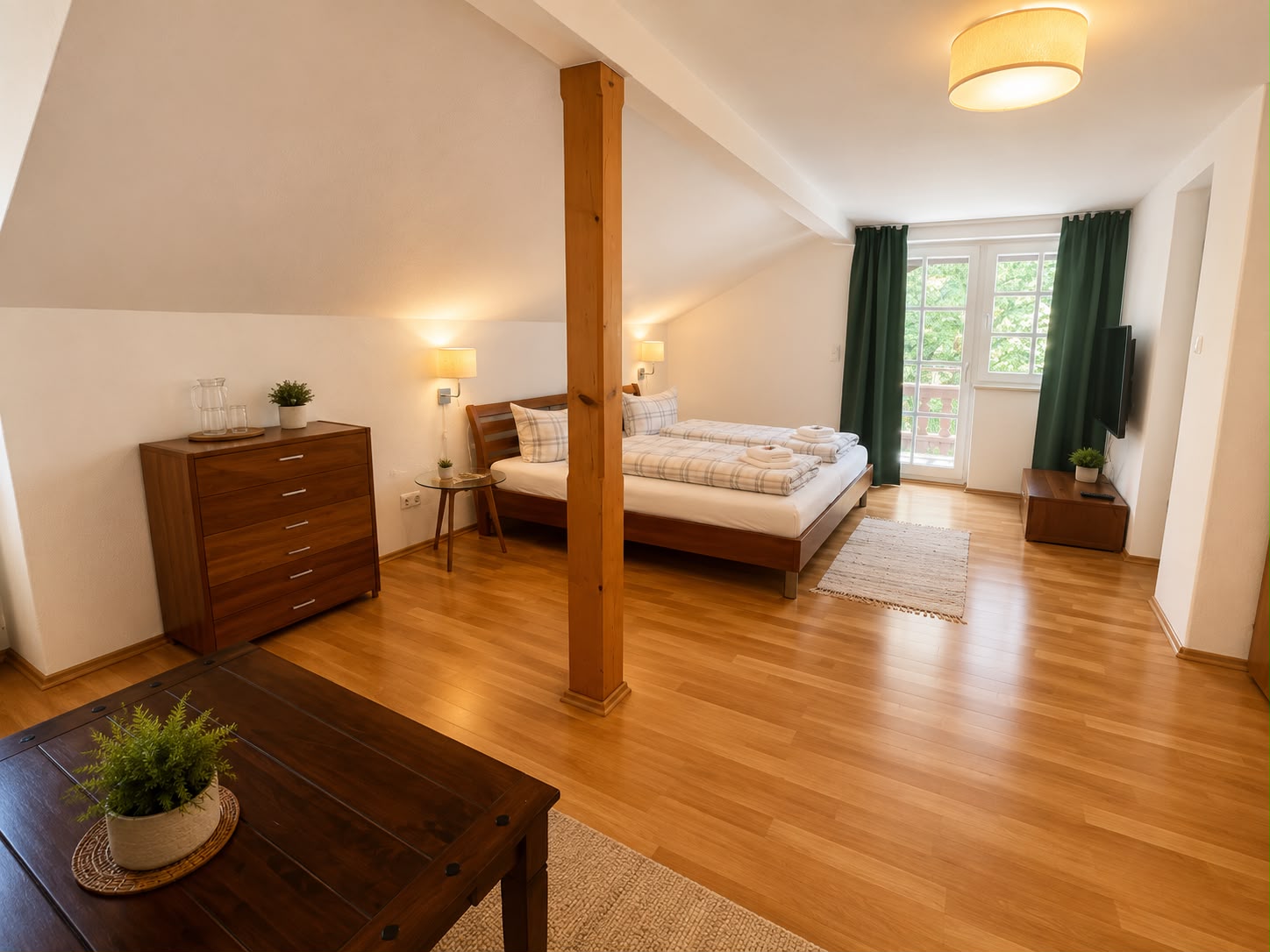 Hotel Königslinde | 32 "Vogelsang" 2