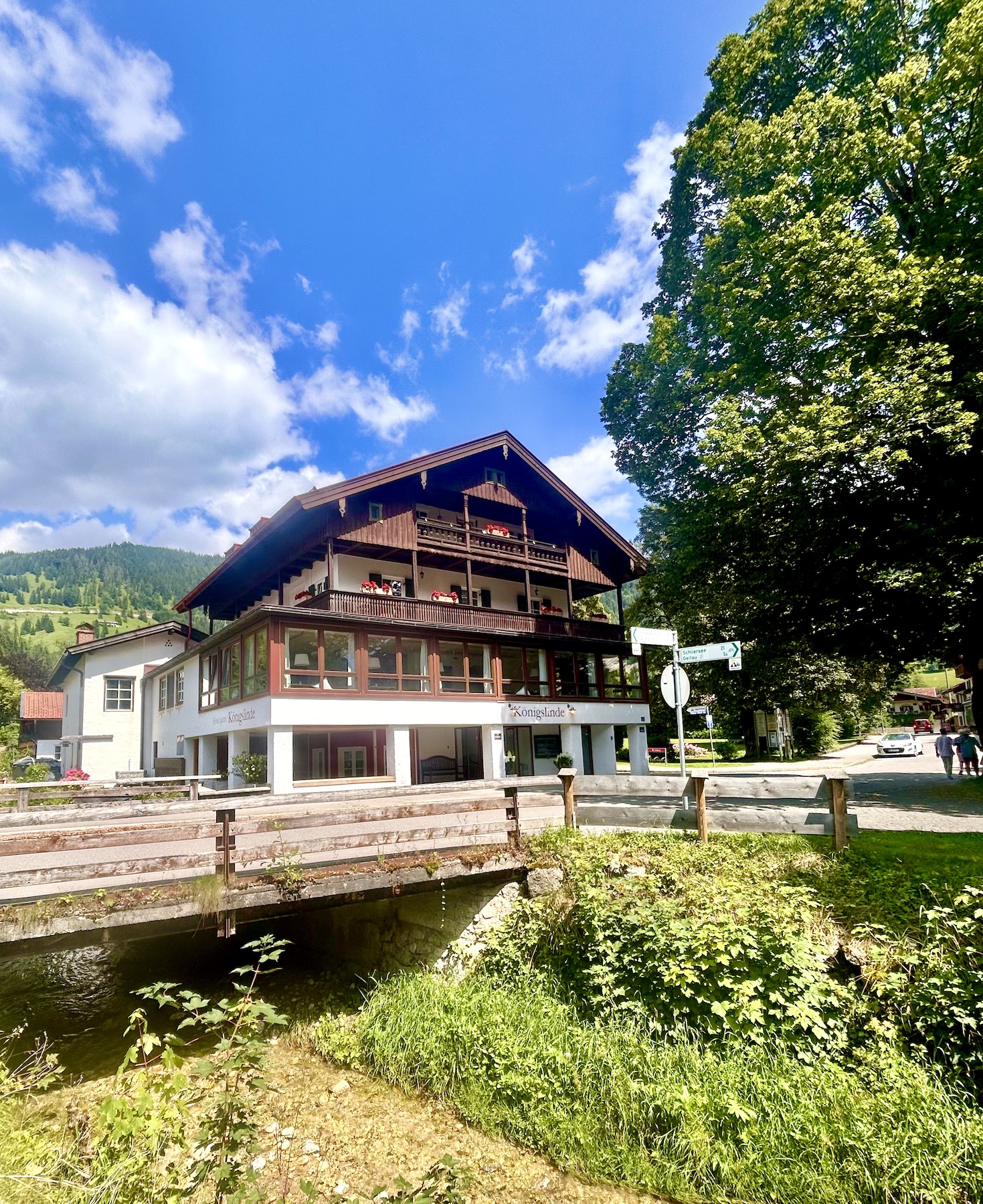 Hotel Königslinde - Luxus Ferienunterkunft in Schlierseer Str. 2, 83735 Bayrischzell mit erstklassigem Service und Premium-Ausstattung